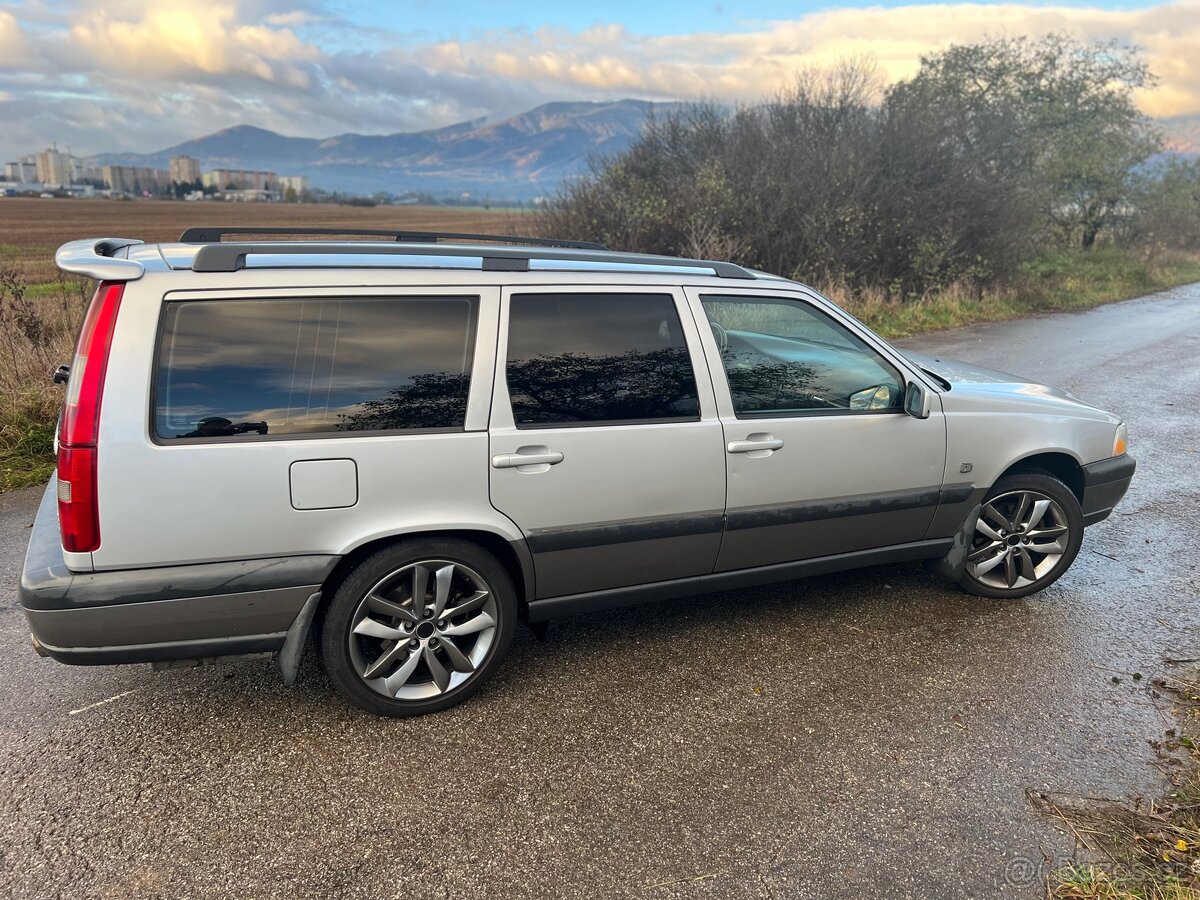 VOLVO V70 XC I Cross Country 2,4T 1999 4x4 - 9