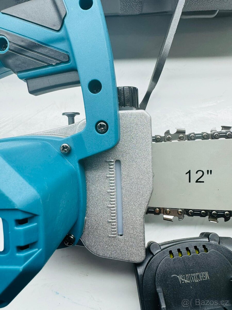 Aku pila 12” s automatickým mazáním + 2x baterie - 9