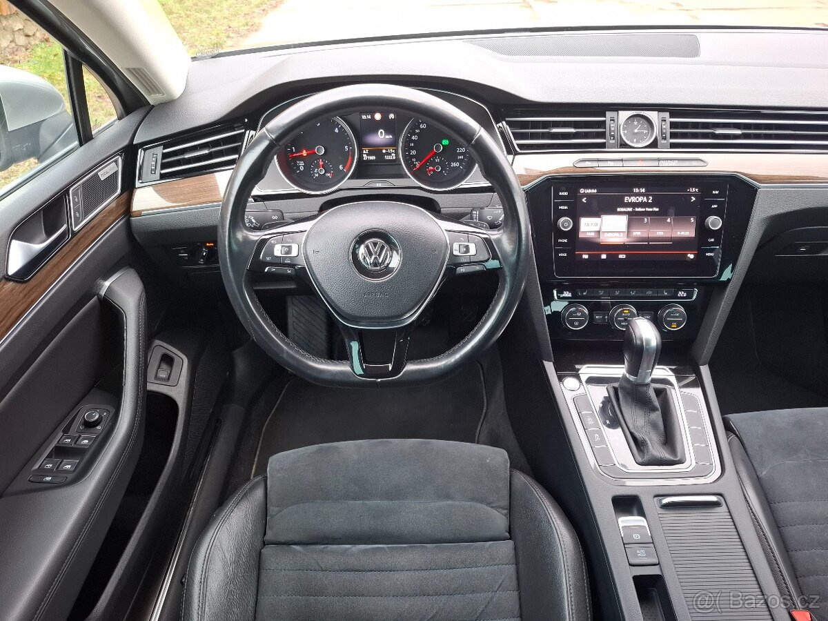 Volkswagen Passat R-Line 140kW - 9