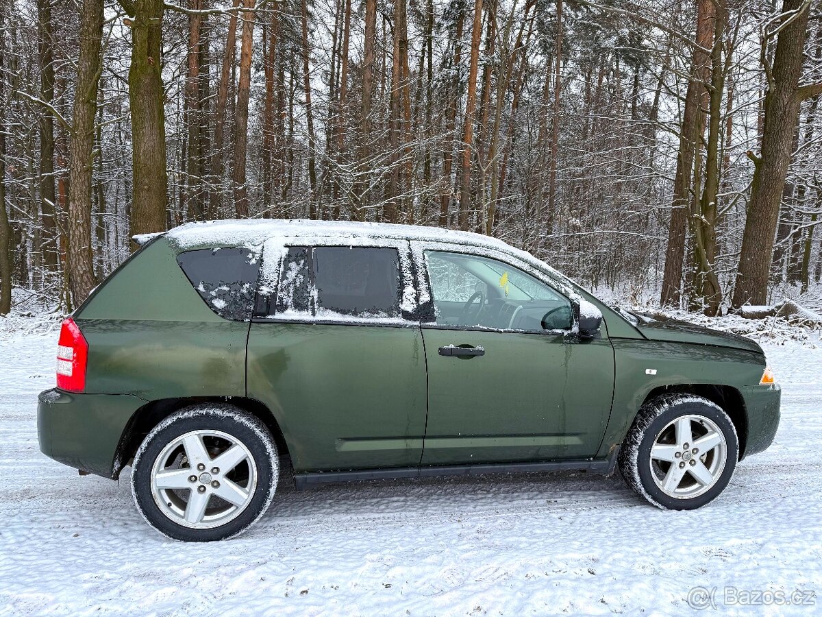 Jeep Compass 2.0 CRD (TDI)Tažné,klima,nové pneu - 9