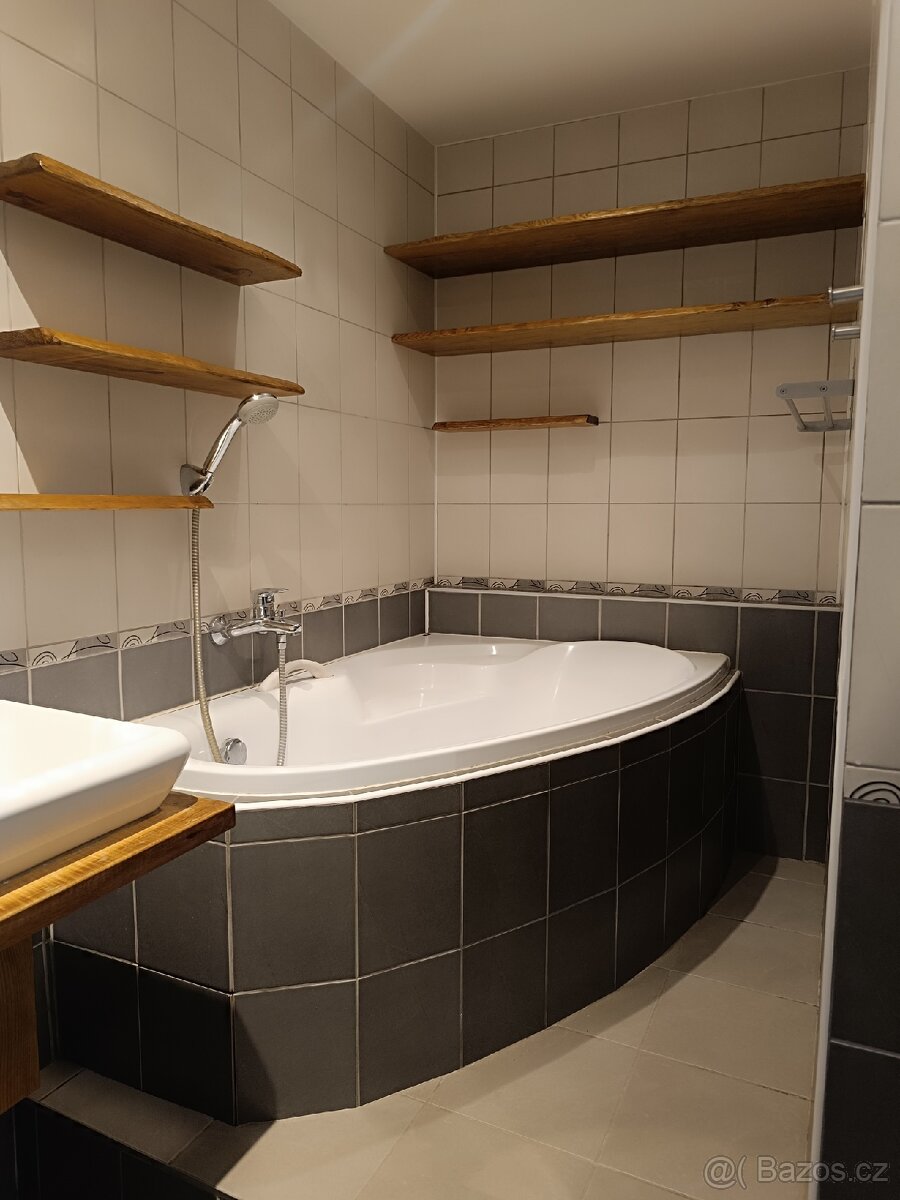 Byt 4+1, Studentská, Jirkov - 9