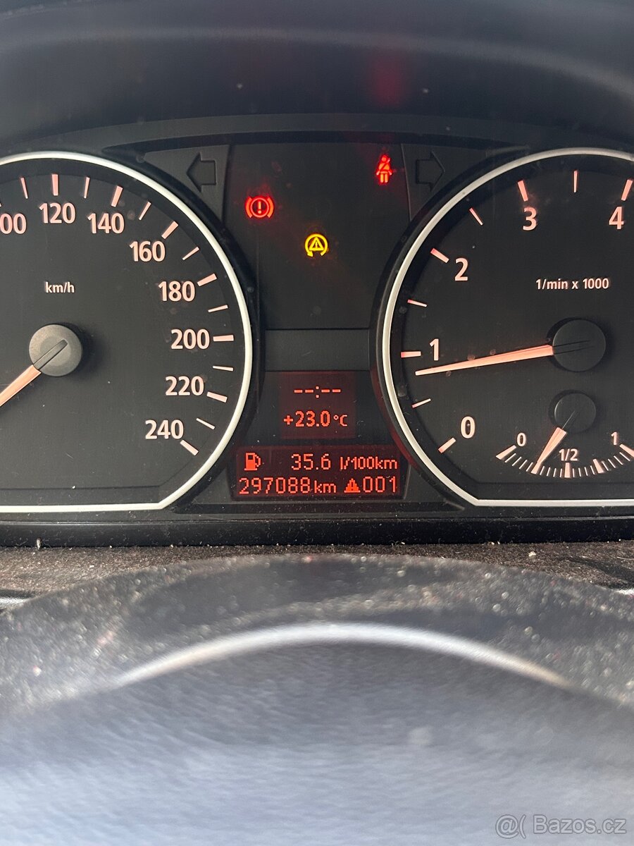 BMW řady 1 (E87) 116i - 9