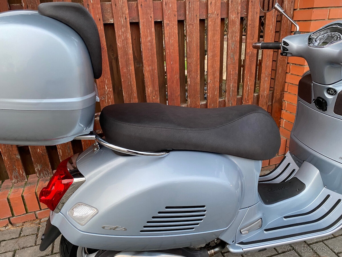 Vespa GTS 300 Hpe (2021) - 9