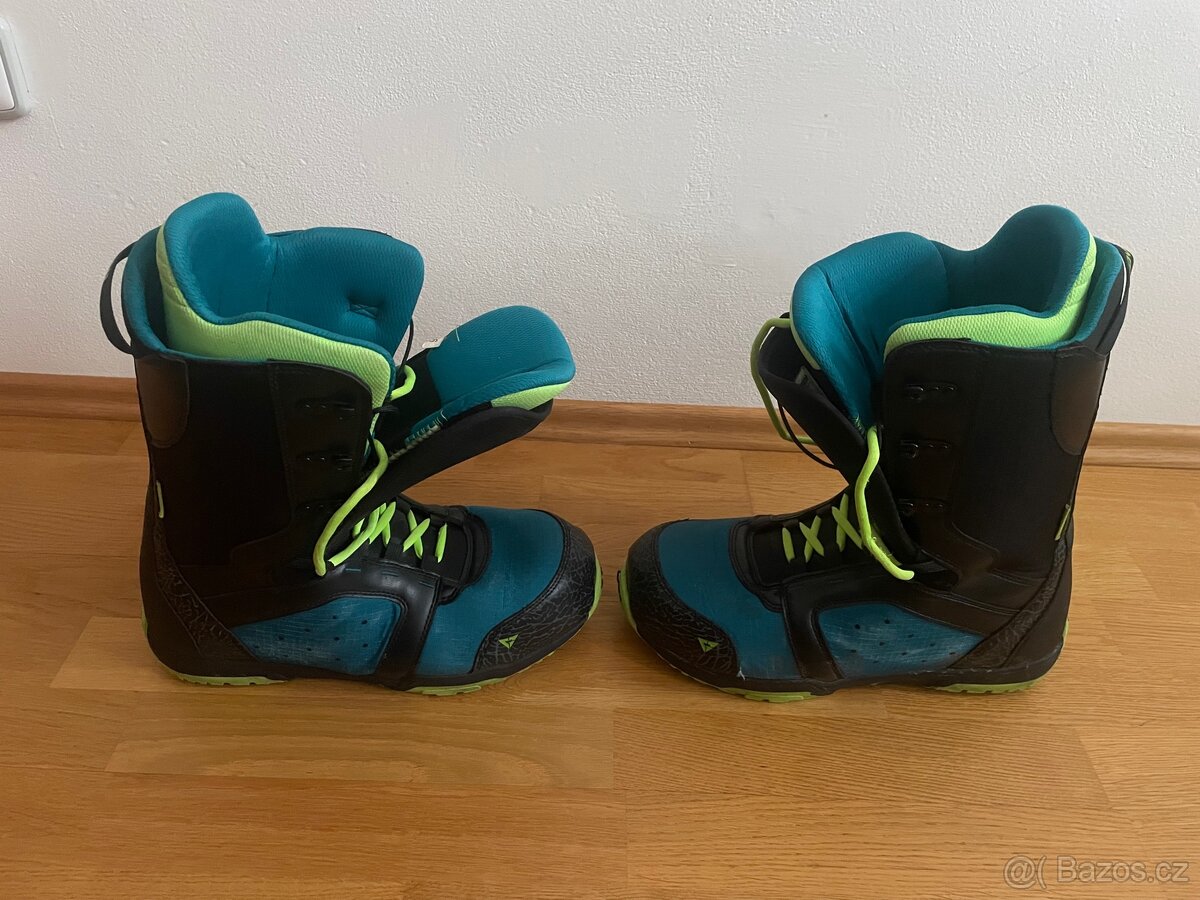 Snowboard, snowboardové boty - 9