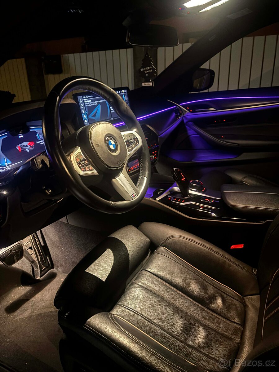 BMW Řada 5, 530d Touring xDrive M-paket, 2022 - 9