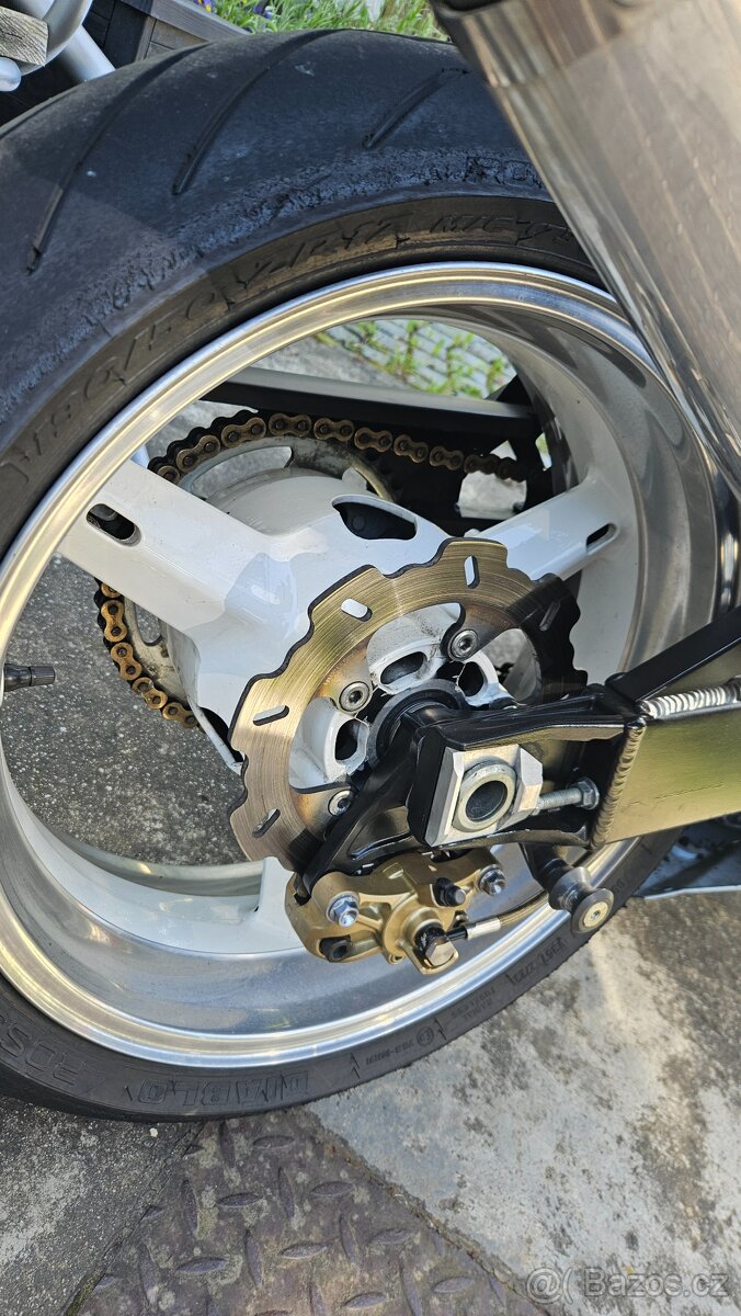 Suzuki gsx-r 1000 - 9