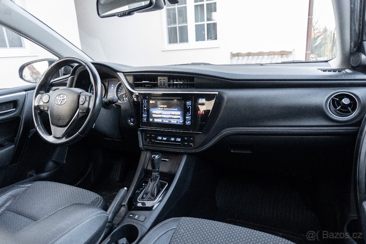 Toyota Corolla 1.6 Executive automat - 9