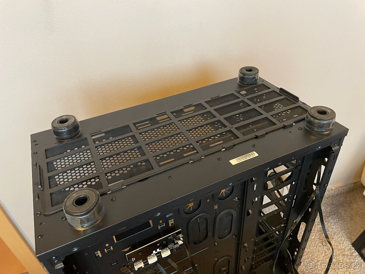 Case ThermalTake View 31 - 9