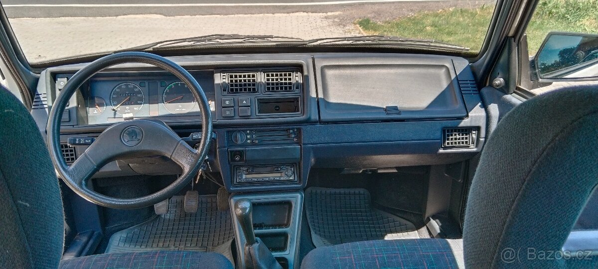 ŠKODA FAVORIT SPECIAL LINE - 9