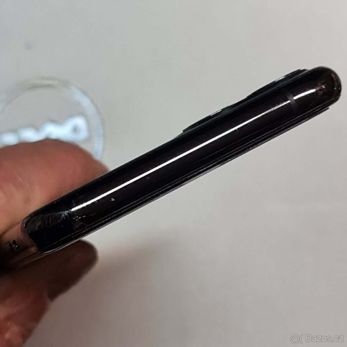 iPhone 11 Pro,výborný stav, nová baterie - 100 %,pouzdro - 9