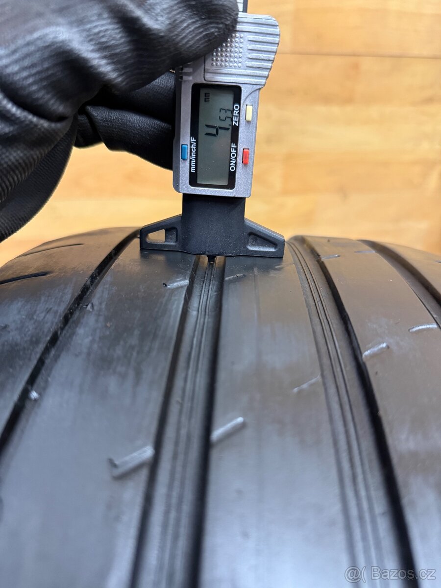 Letní pneu 245/45/18 - 9