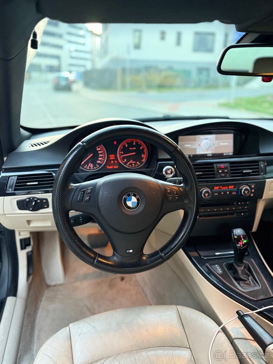 BMW 330d E93 Automat 171tis km M-packet - 9