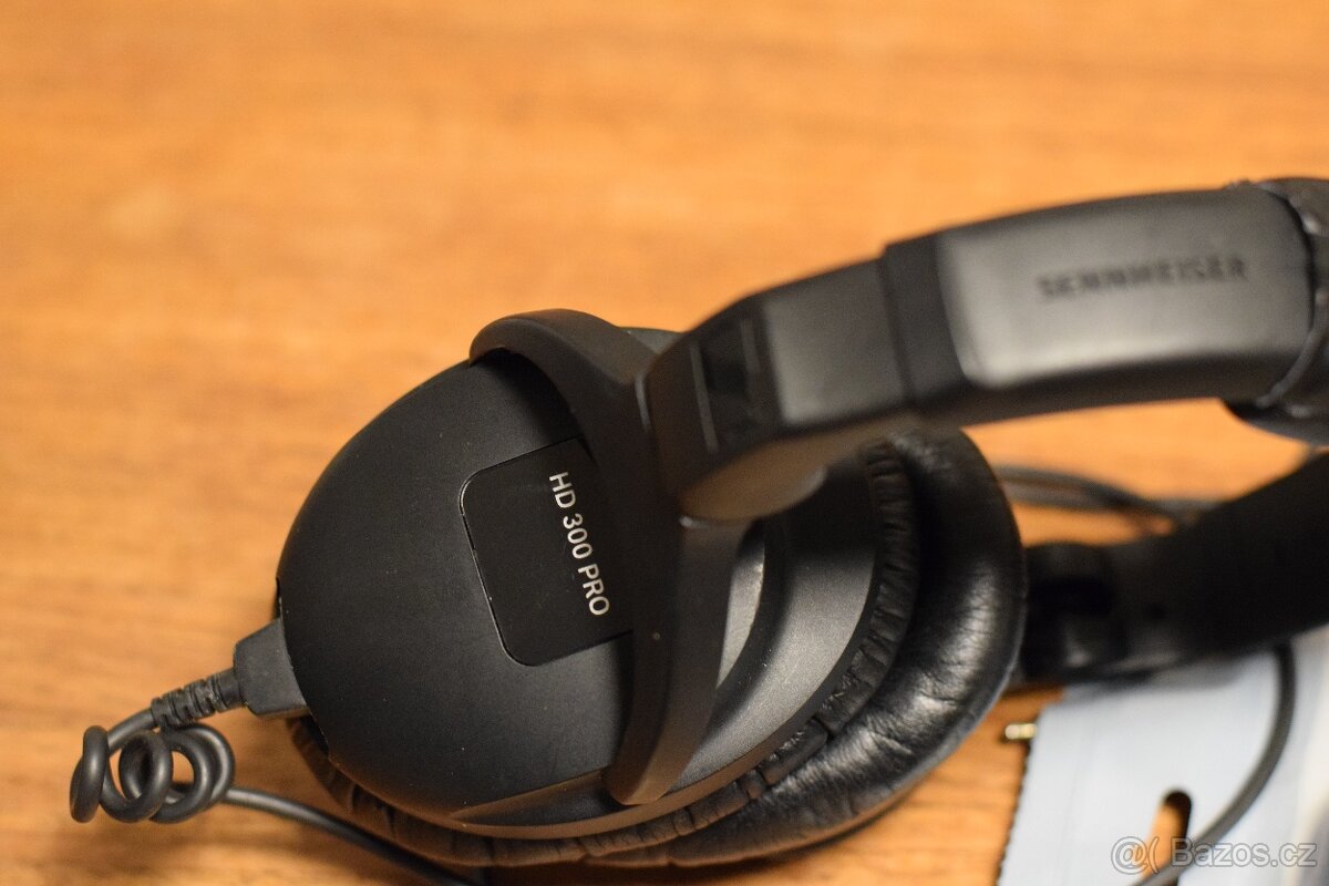 sluchátka Sennheiser HD 300 PRO - 9