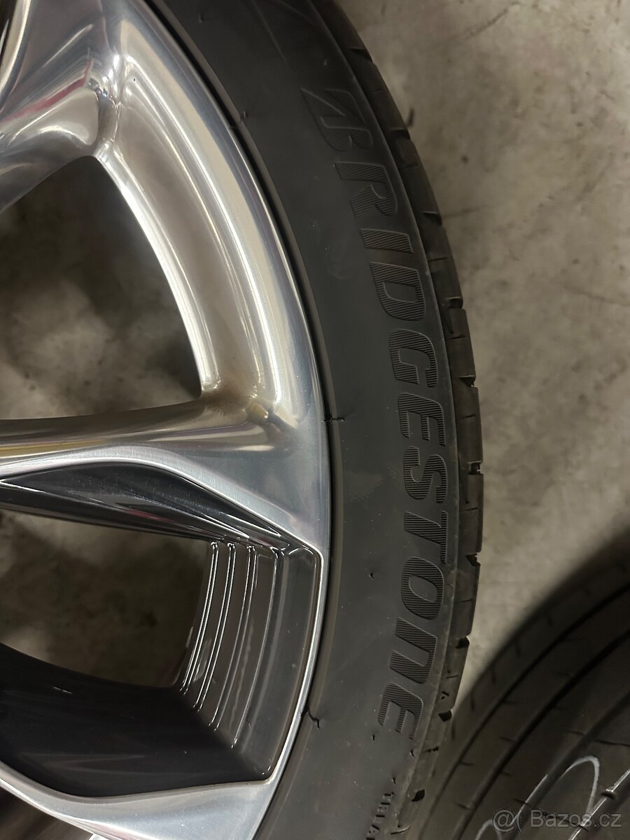 Pneu sada Lexus Lc 500 - 9