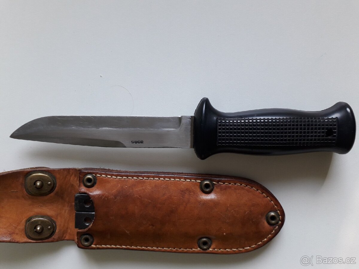 Prodam vojensky uton 0005 krasny stav - 9