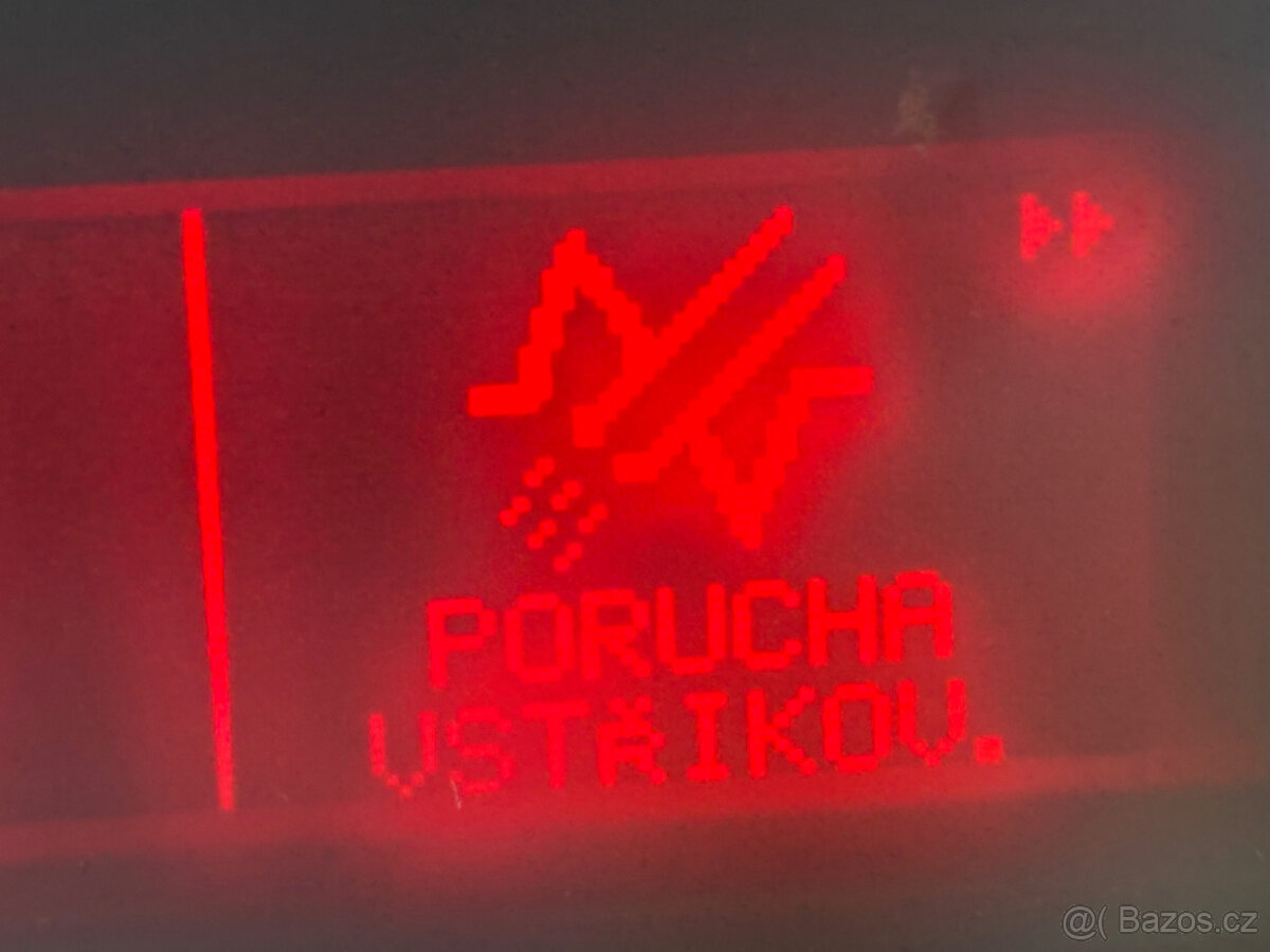 Prodám valník RENAULT MIDLUM 220.12 PR 4X2 E4 s hydr. čelem - 9