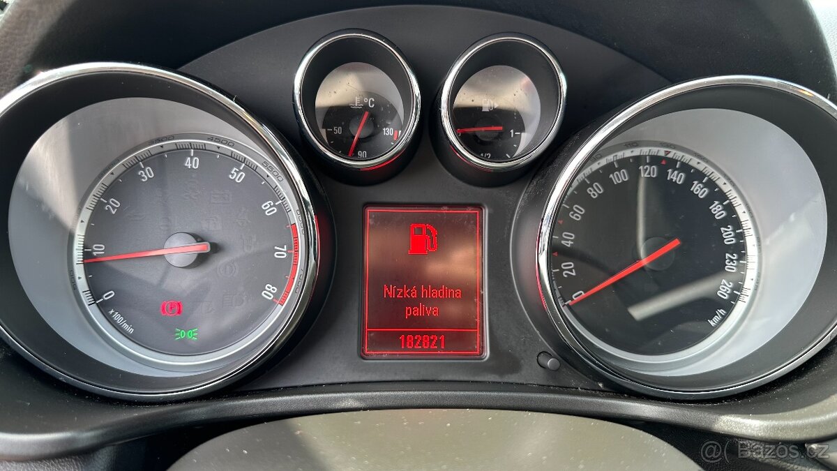 Opel Insignia 1.8i 103kW Servis,Navi - 9