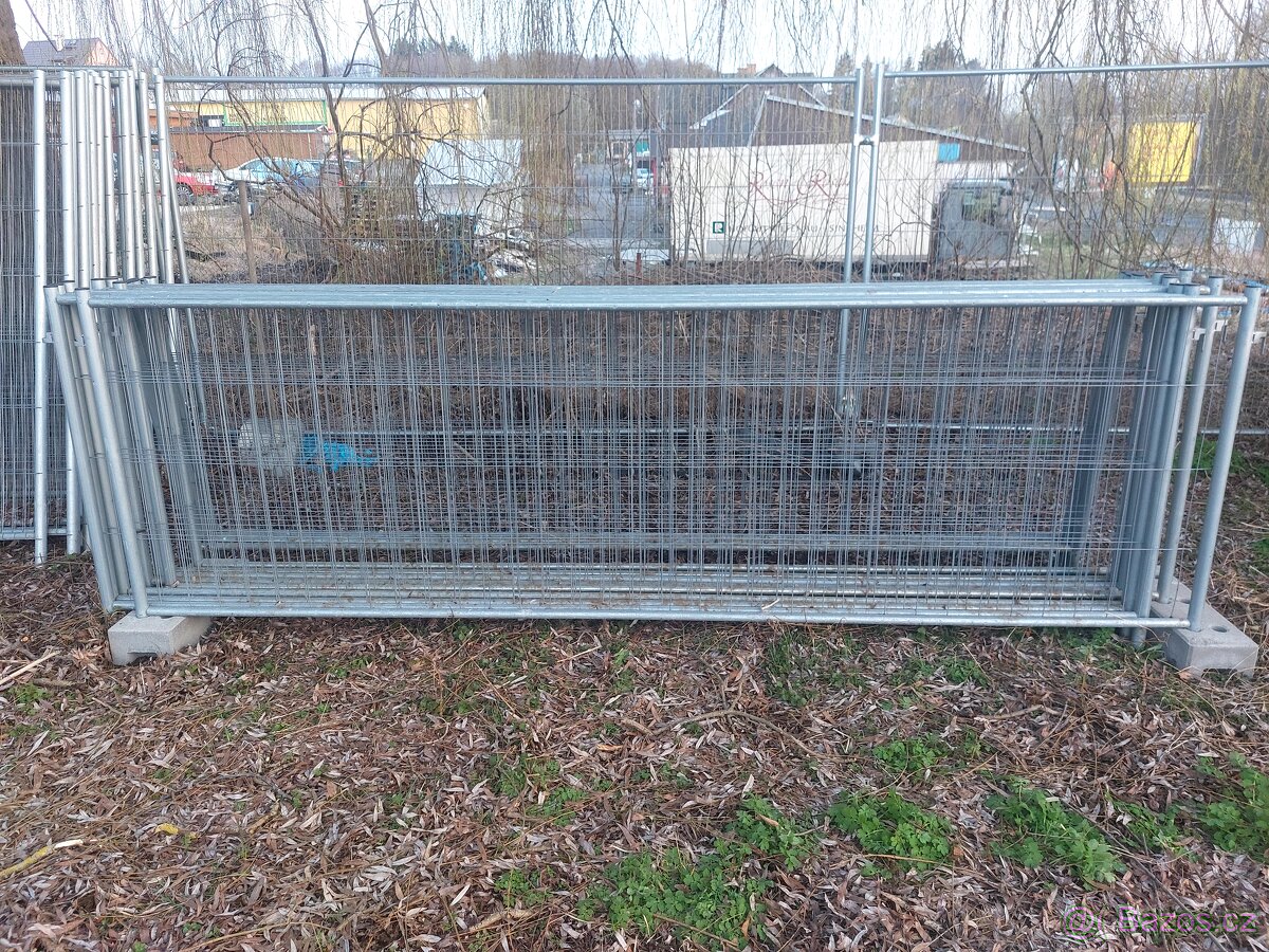 Patky a mobilní ploty - 9