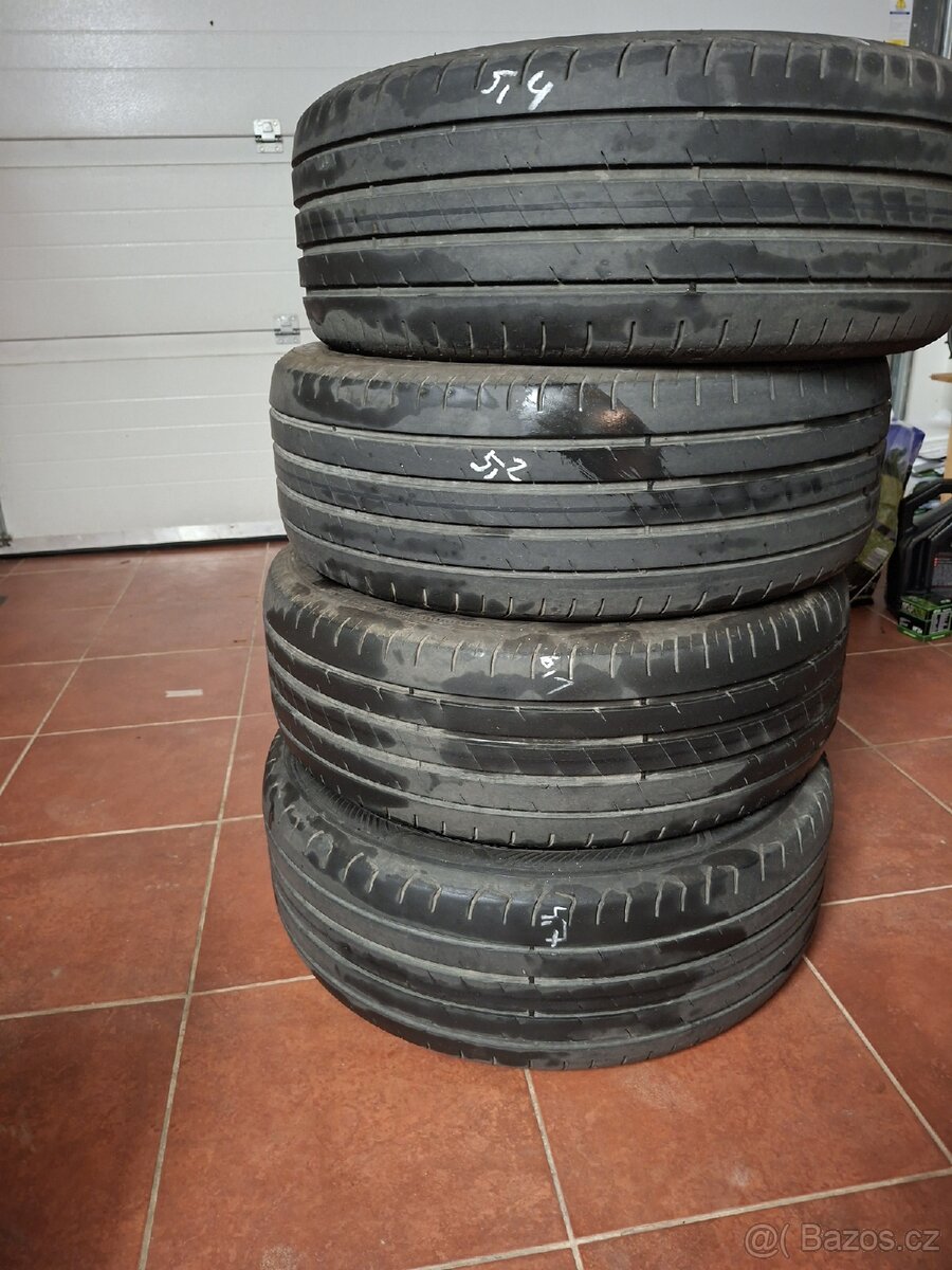 Pneumatiky Goodyear 215/55 R17 - 9