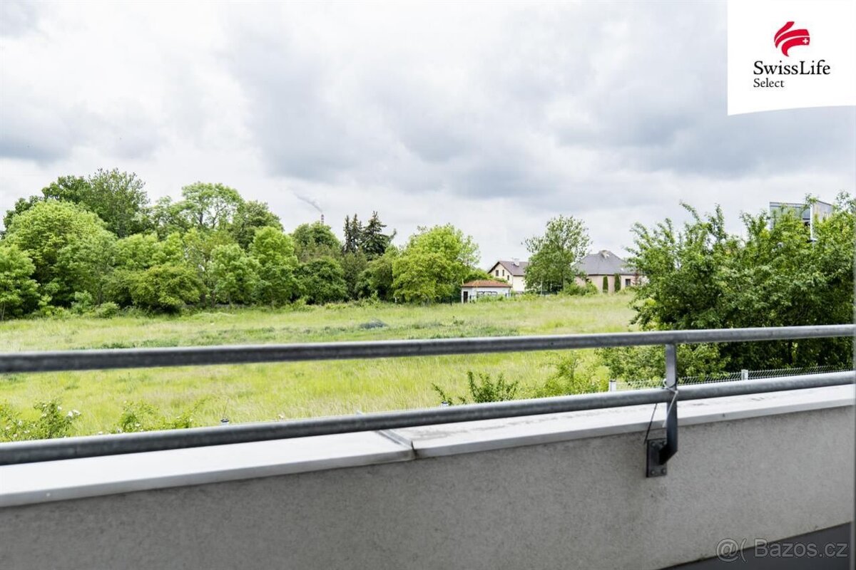 Pronájem kanceláře 119 m2 Lednická, Praha - 9