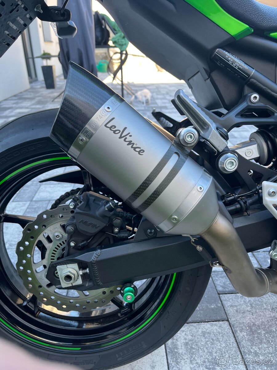 Kawasaki Z900 - 9