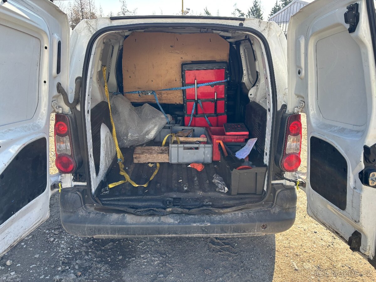 Peugeot partner 1.6 hdi 73kW - 9