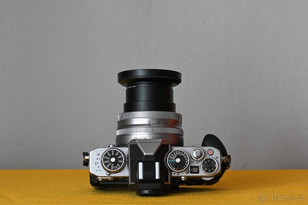 Nikon zfc + dva objektivy - 9