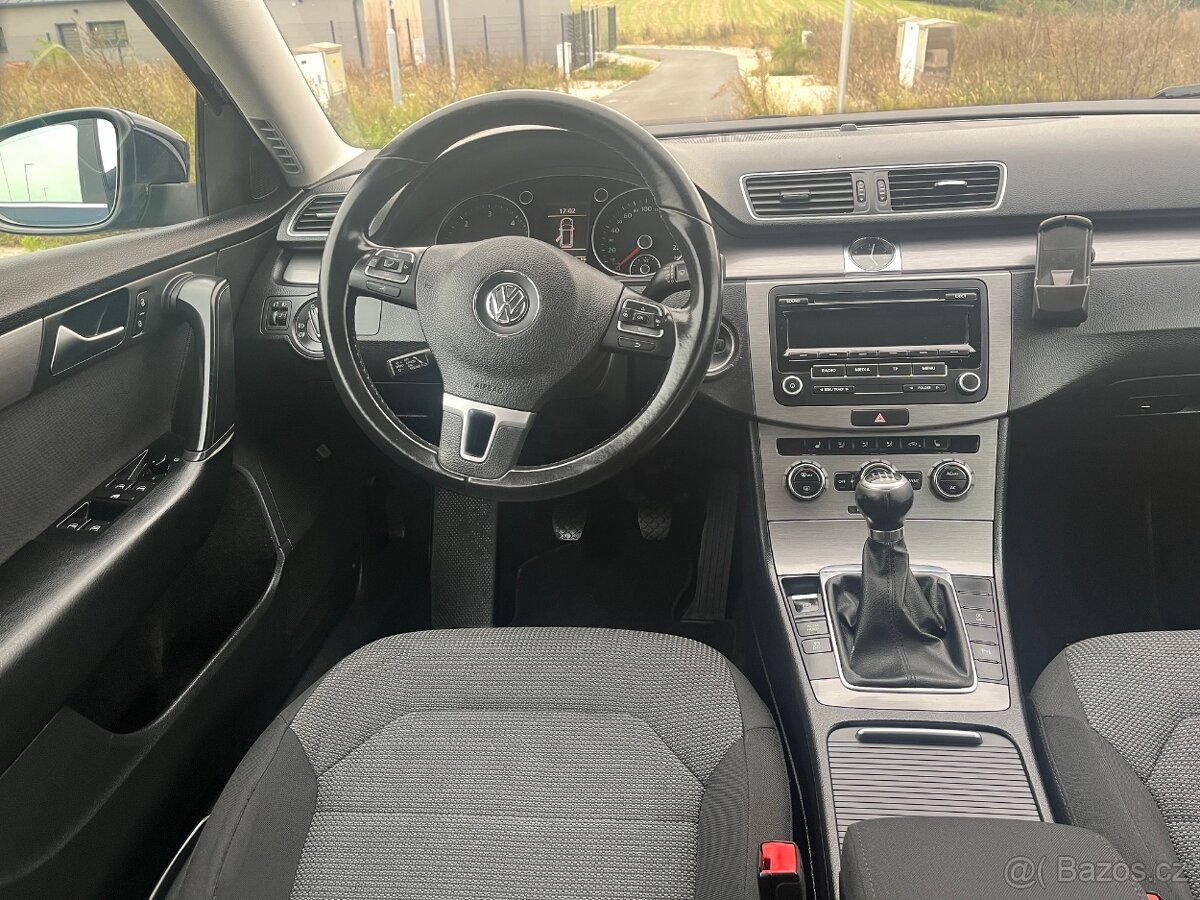 Volkswagen Passat B7 2.0 TDI Combi tažné - 9