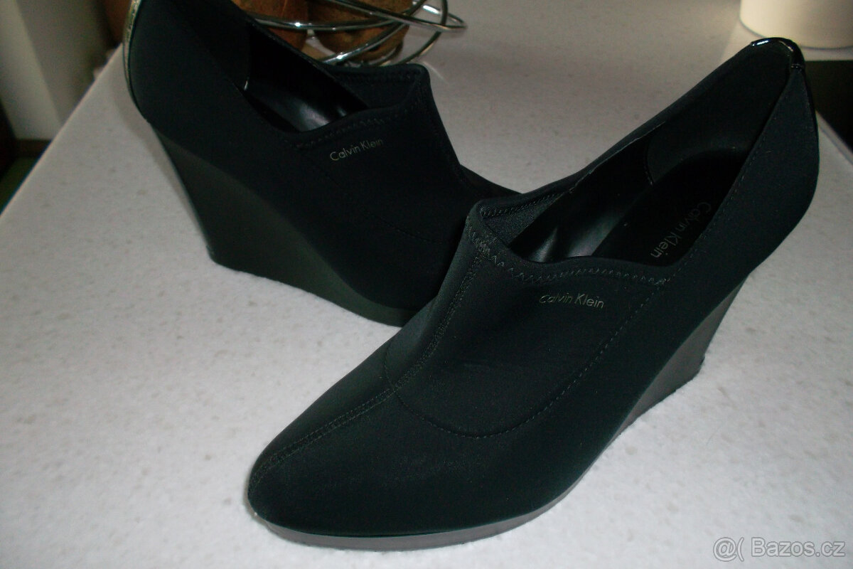Calvin Klein-Luxusní lodičky/boty na klínku vel. 41 - 9