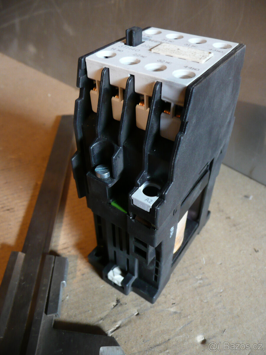 Různé stykače - 9