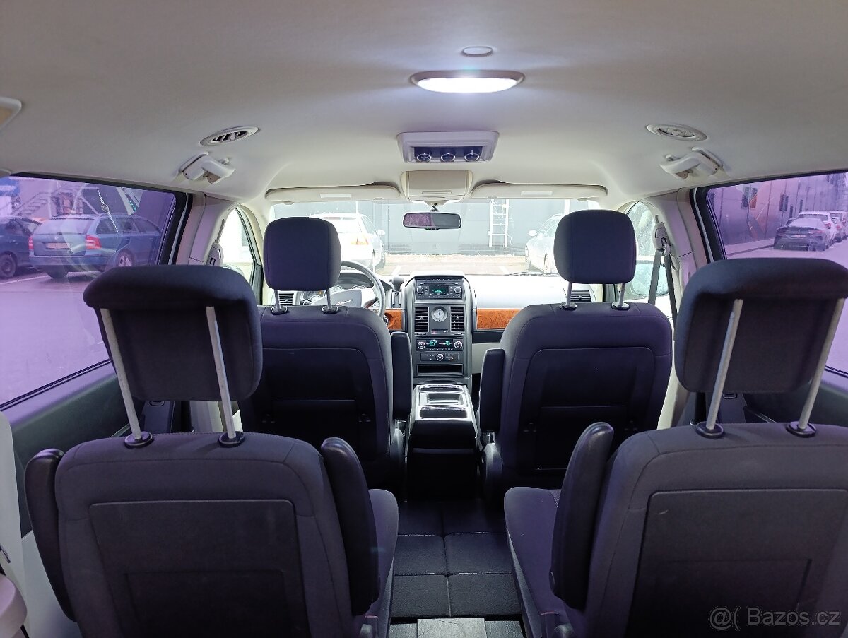 Chrysler Grand Voyager 3,8 LPG r.2008 - 9