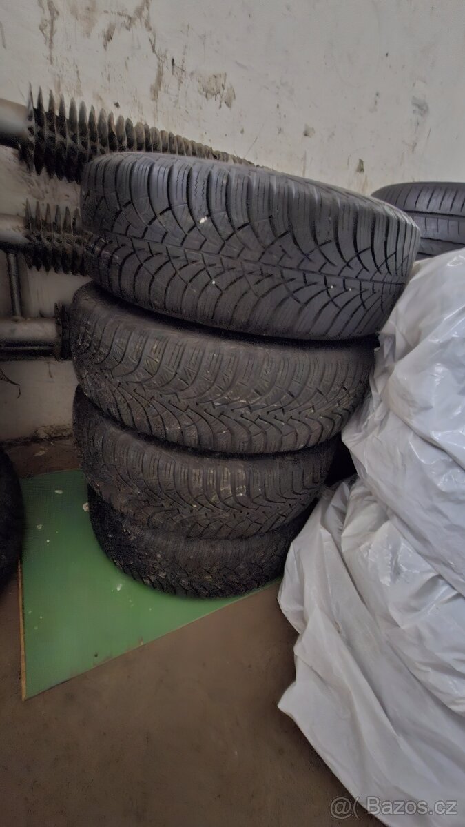 Prodávám kola na Ford Fusion - 9