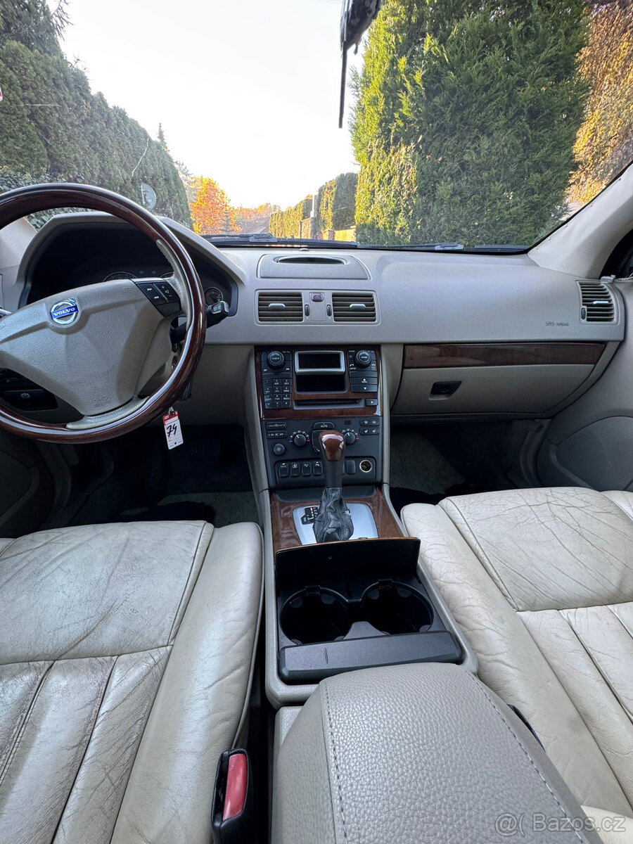 Volvo XC90, D5 AWD, 2.4 diesel – 7 míst - 9