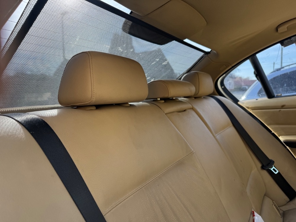 BMW E90 El.Sportsitze, Roletky, Dřevěný dekor - 9