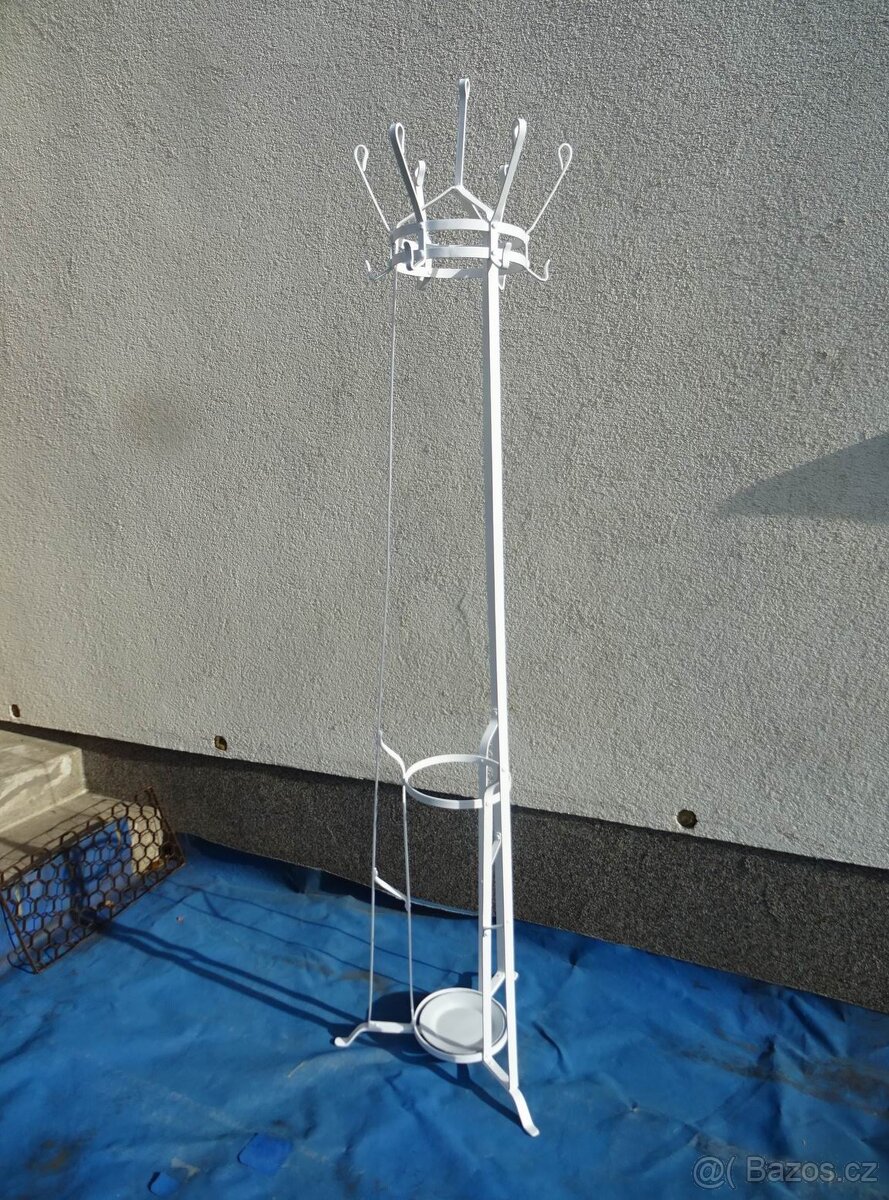 Věšák na klobouky , kabáty a deštníky - funkcionalistický - 9