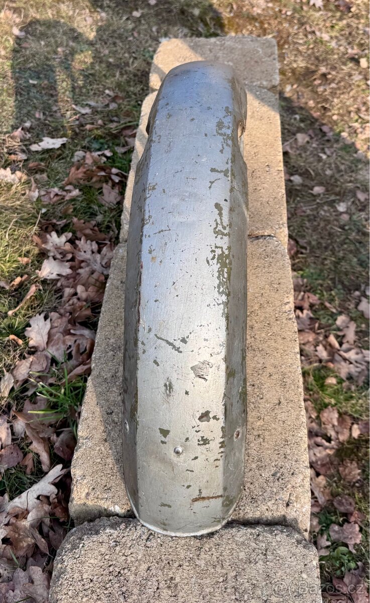 Jawa 350 634 - přední blatník - 9