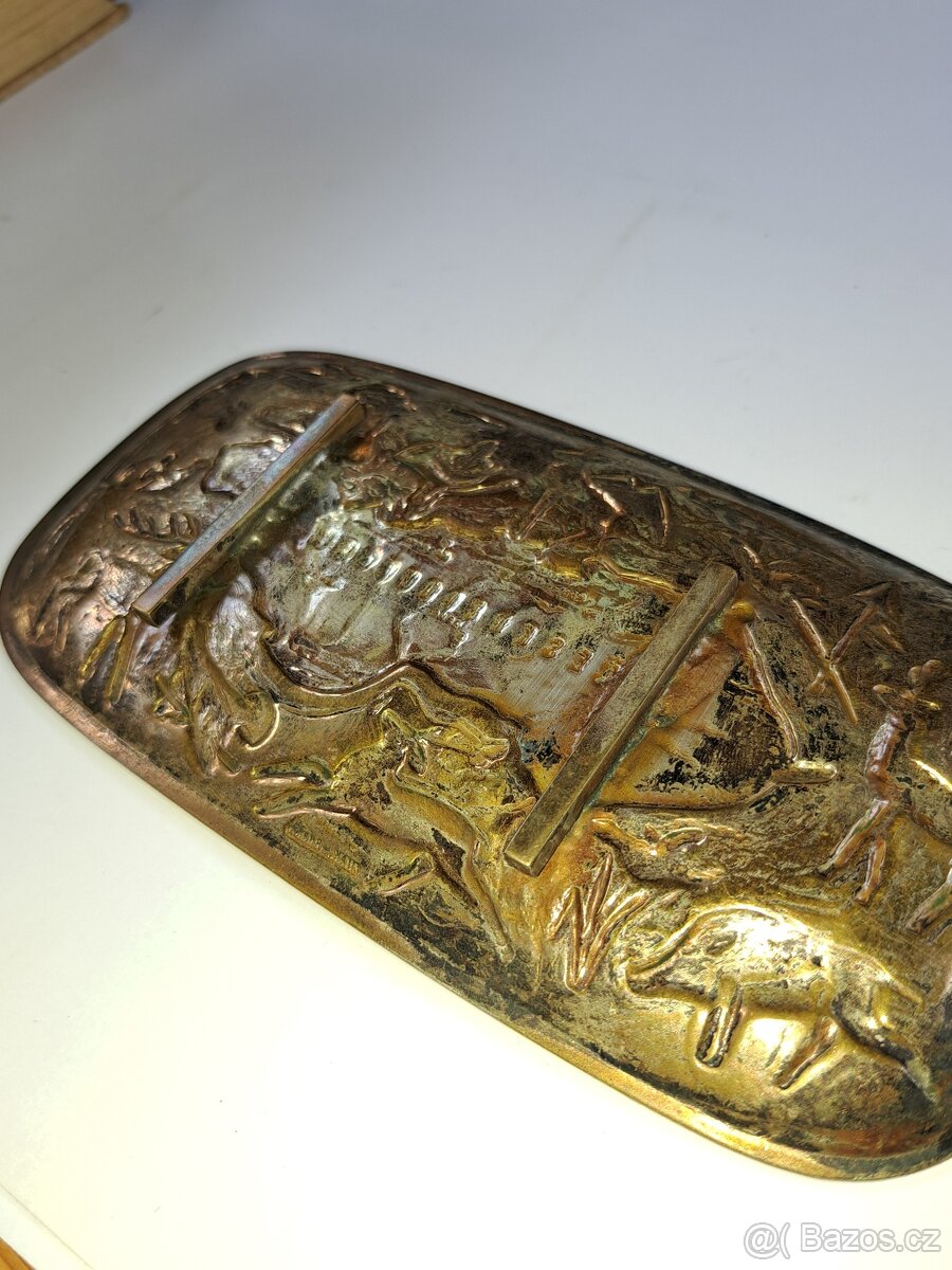 P O Ľ O V N Í C K A Tácka. - 9