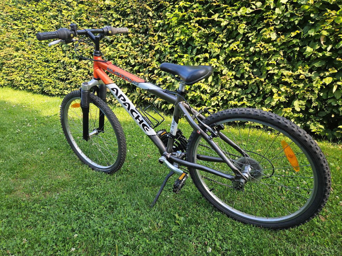 Juniorské 24" horské hliníkové kolo APACHE, rám 15" - 9