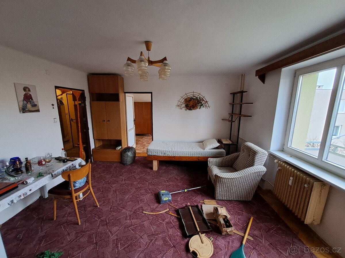 Byt 3+1 s garáží Solnice - 9