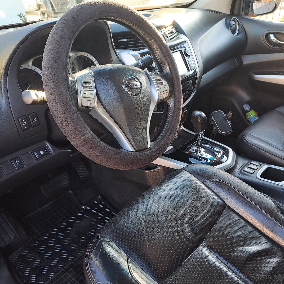 PRODÁM NISSAN NAVARA - 9