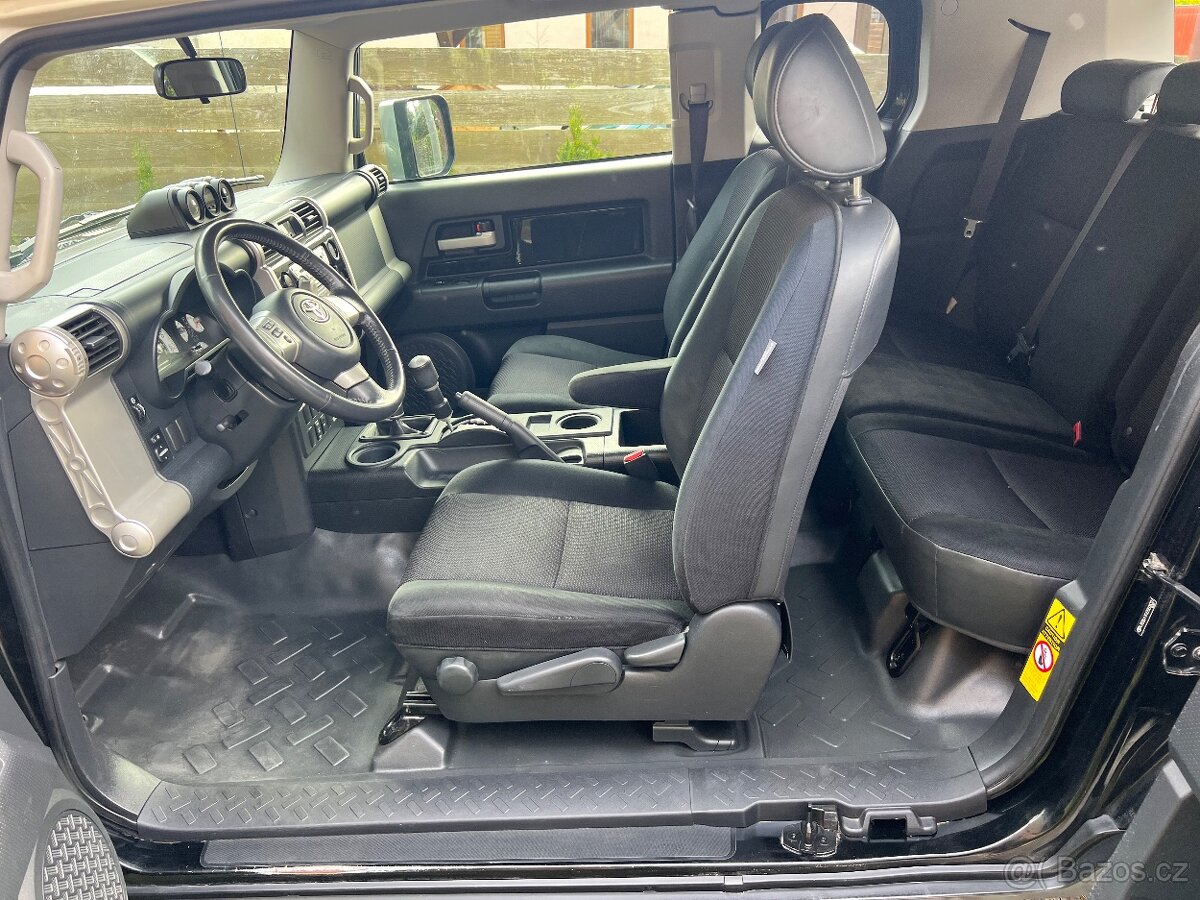 Prodám Toyota Fj Cruiser - 9