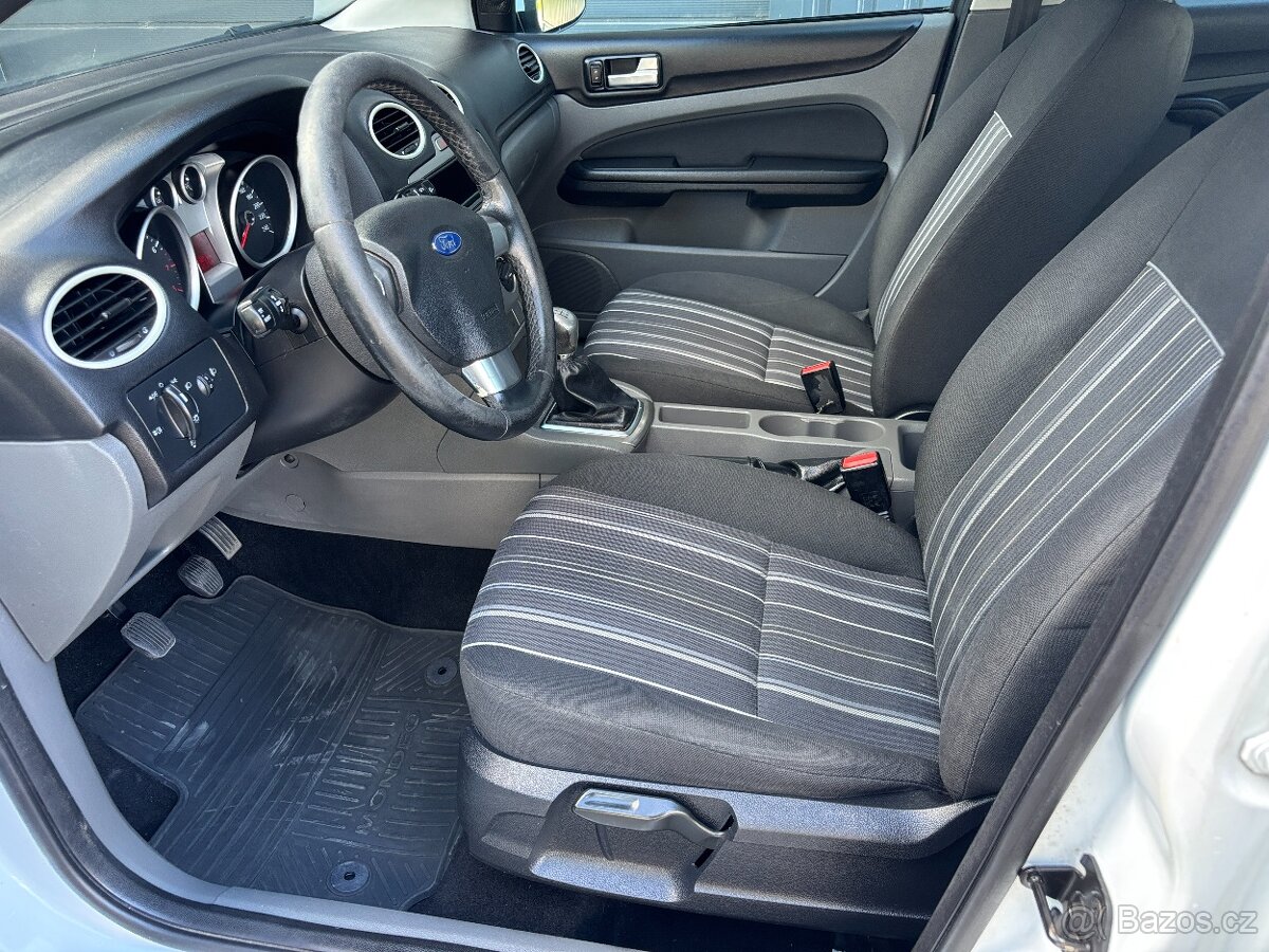 Ford Focus 1.6i 74kW - 9