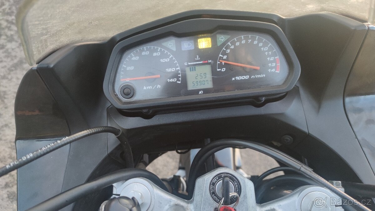 Honda XL Varadero 125V - 9