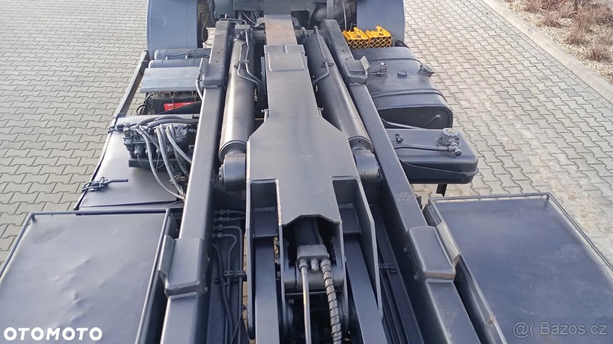 Sklápěč MAN 6x4 33.414 F2000 FE 410 Hákový nosič velká nosno - 9