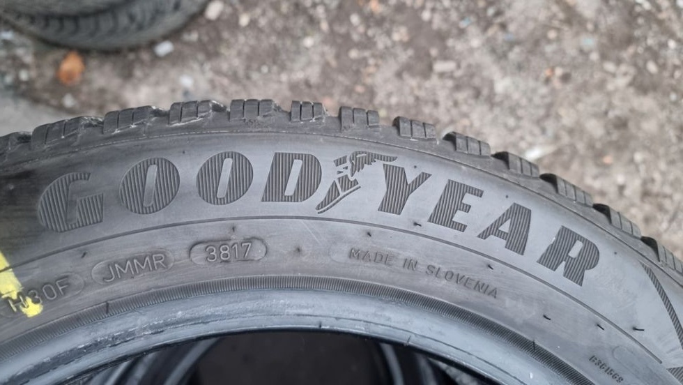 Zimní pneu 205/55/16 Good Year - 9