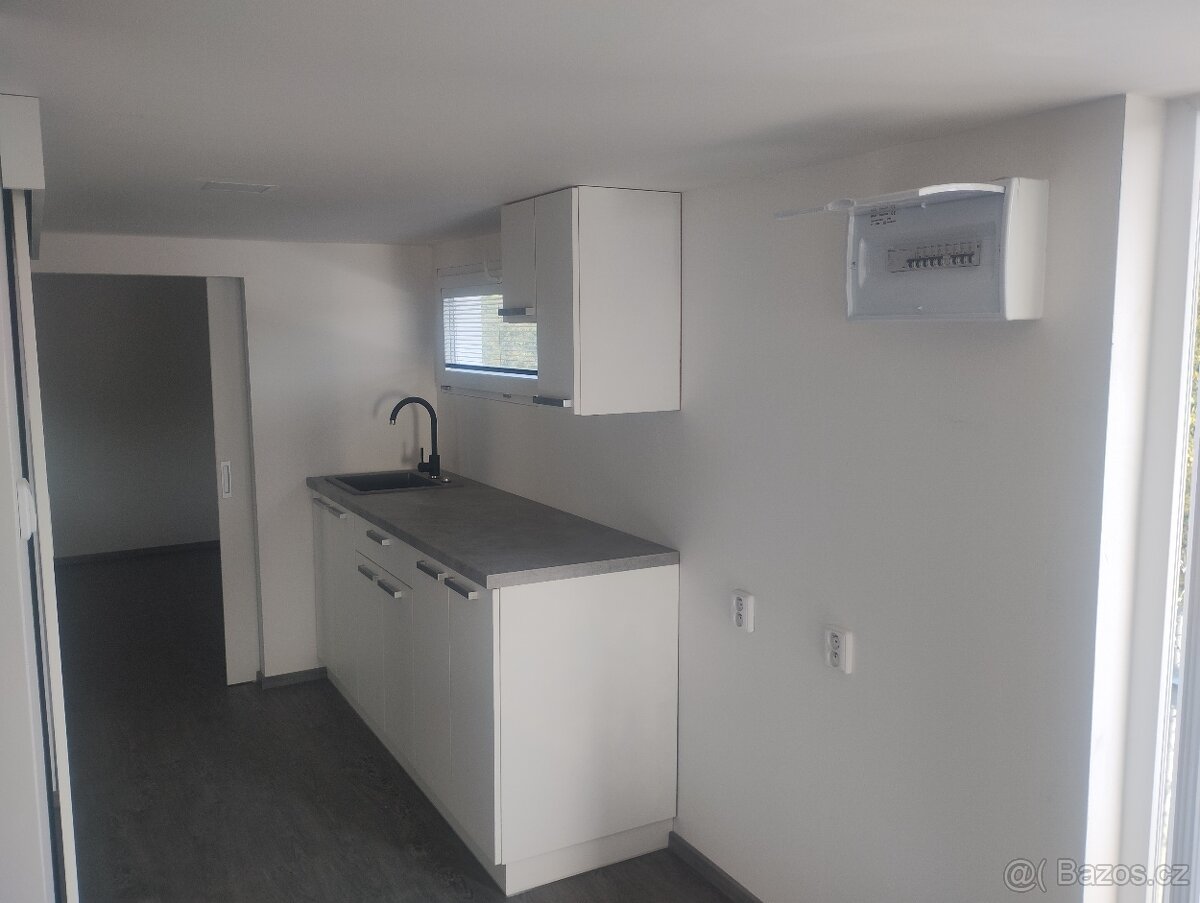 Celoroční mobilní dům 10x3m - 9