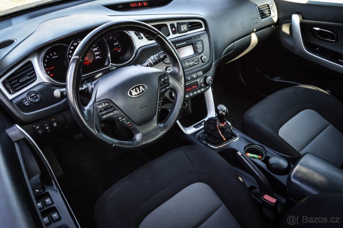Kia Ceed 1.6 CRDi 81kW 2012 • 6 rýchlostí • Tempomat • - 9