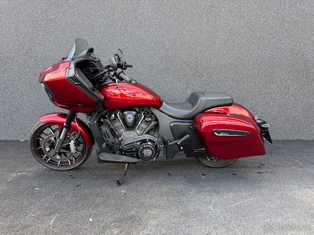 INDIAN CHALLENGER DARK HORSE CUSTOM - 9