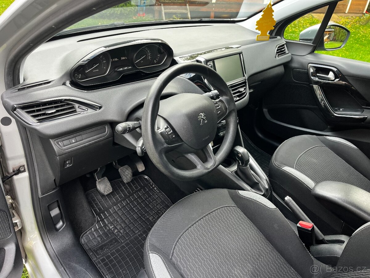 Peugeot 208 1.2i 60Kw r.v2016 naj 151tkm nové v ČR - 9