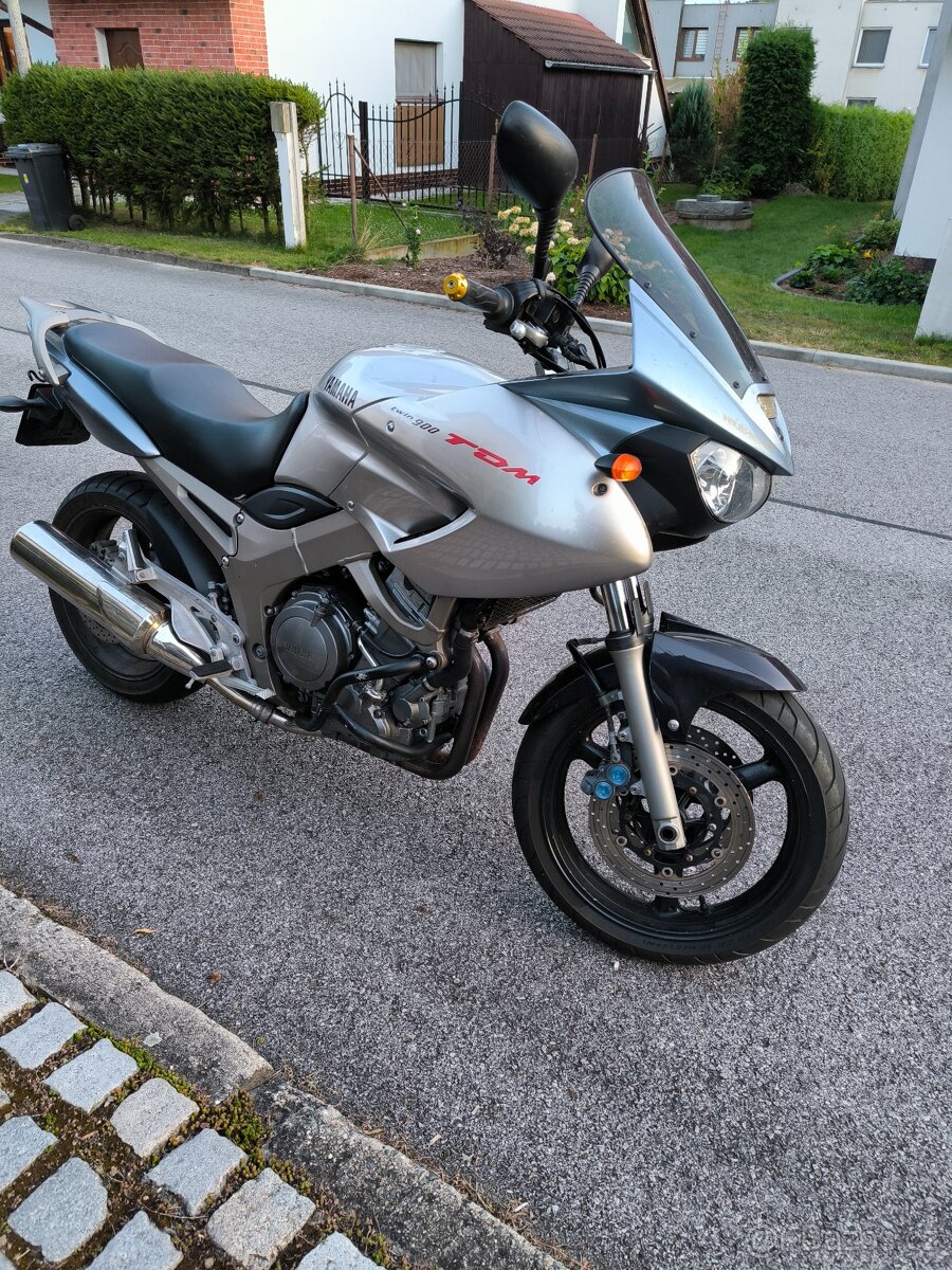 YAMAHA TDM 900 - 9